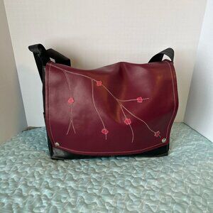 Queen Bee Creations Large Messenger Bag